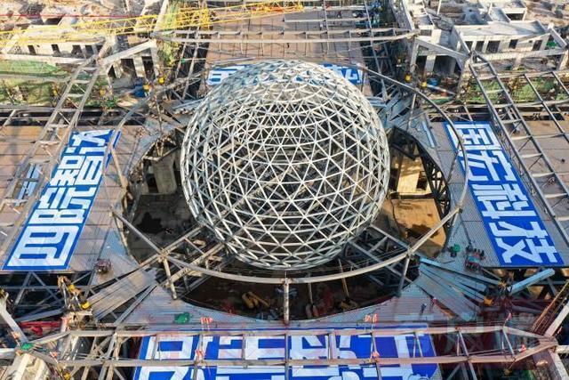 省重点项目洛阳科技馆五层钢结构主体顺利提升合龙